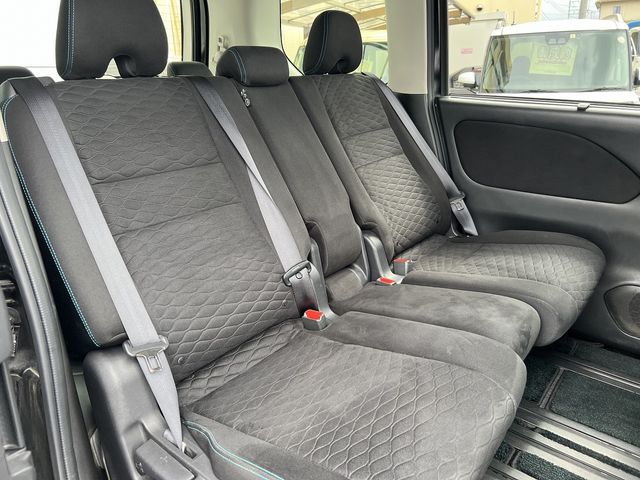 NISSAN SERENA  S-HYBRID 2017