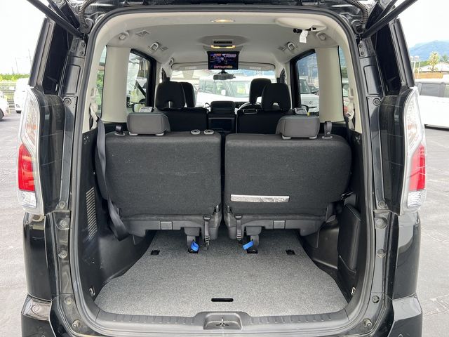 NISSAN SERENA  S-HYBRID 2017