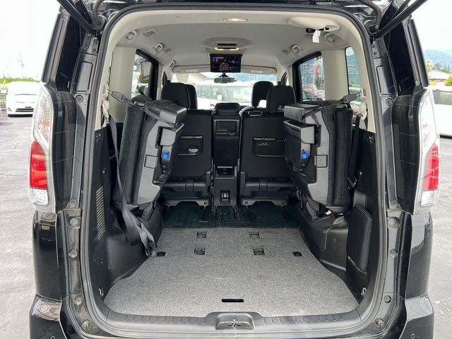 NISSAN SERENA  S-HYBRID 2017