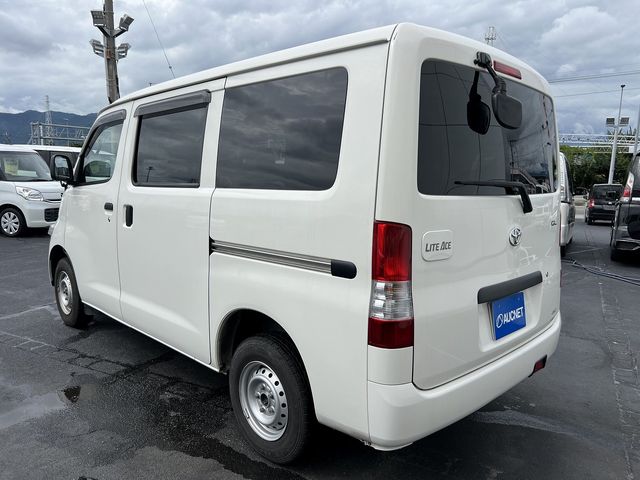 TOYOTA LITEACE van 4WD 2017