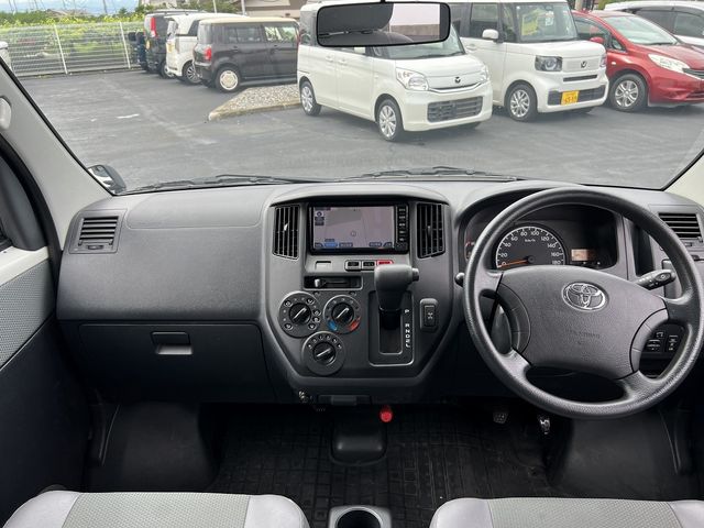 TOYOTA LITEACE van 4WD 2017