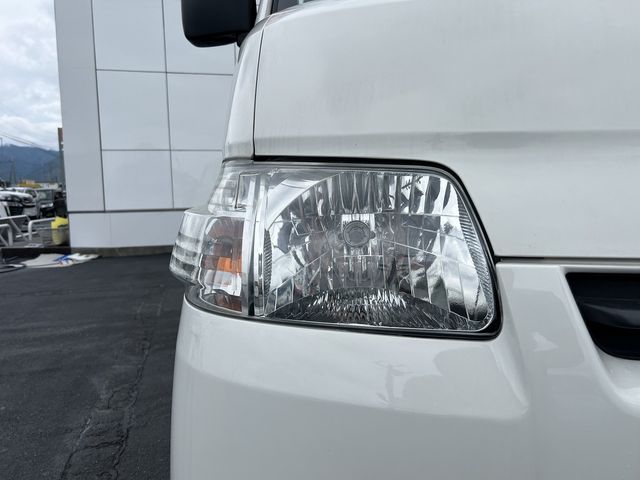 TOYOTA LITEACE van 4WD 2017