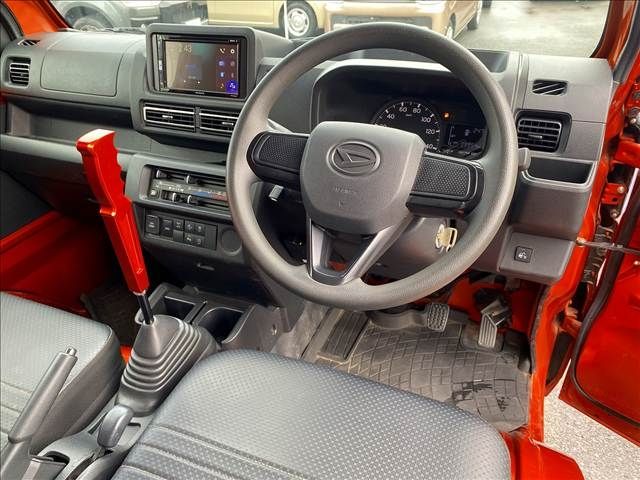 DAIHATSU HIJET truck 4WD 2023