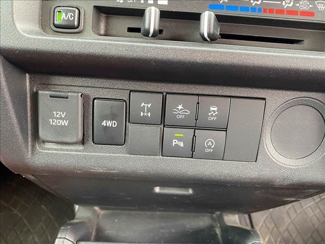 DAIHATSU HIJET truck 4WD 2023