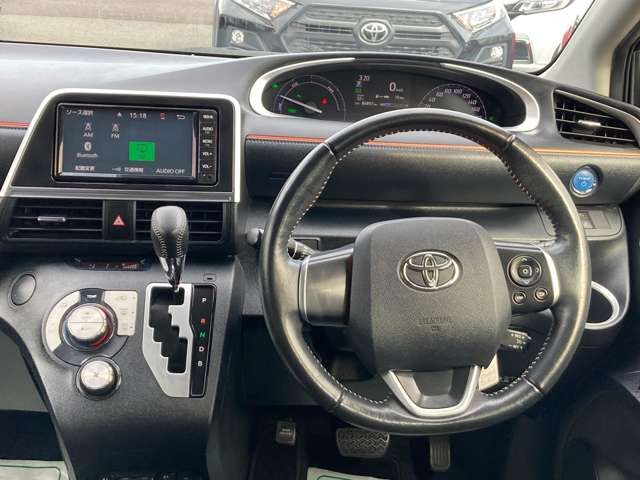 TOYOTA SIENTA HYBRID 2019