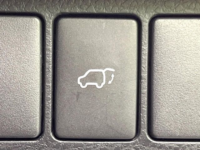 TOYOTA HARRIER 2WD 2018