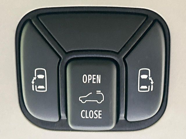 TOYOTA VELLFIRE 2013