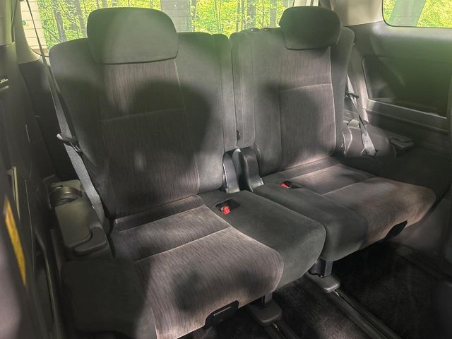 TOYOTA VELLFIRE 2013