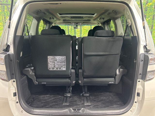 TOYOTA VELLFIRE 2013