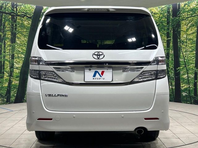 TOYOTA VELLFIRE 2013