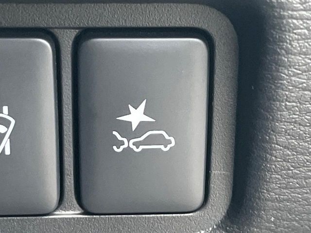 MITSUBISHI DELICA D:5 4WD 2023