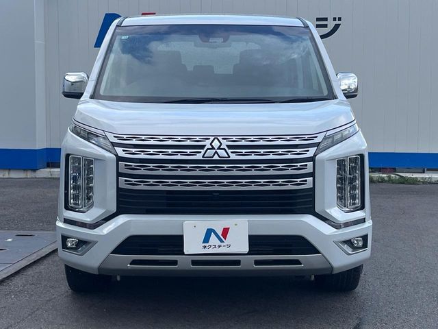 MITSUBISHI DELICA D:5 4WD 2023