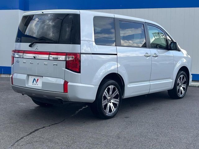 MITSUBISHI DELICA D:5 4WD 2023