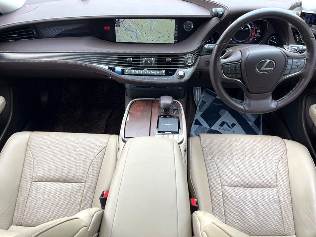 TOYOTA LEXUS LS500 4WD 2018