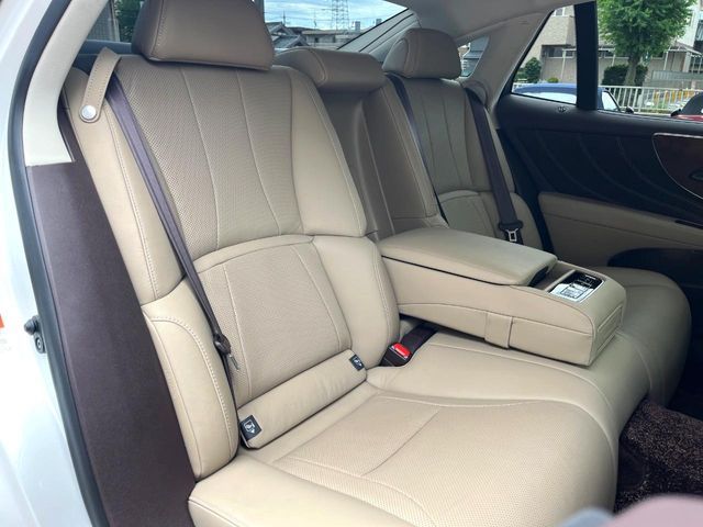 TOYOTA LEXUS LS500 4WD 2018