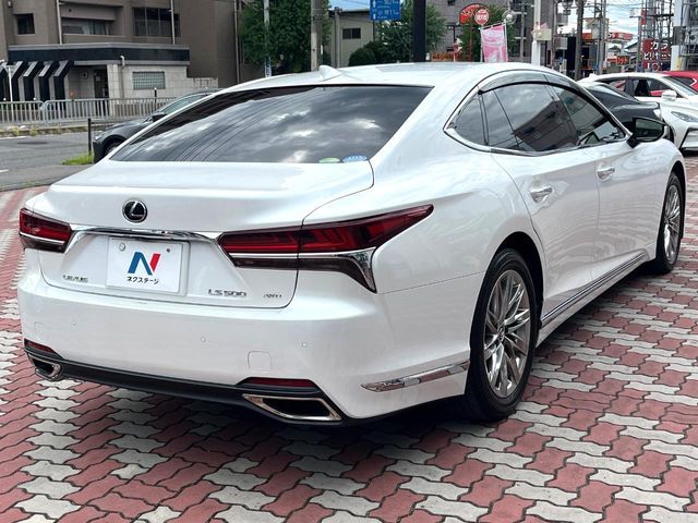 TOYOTA LEXUS LS500 4WD 2018