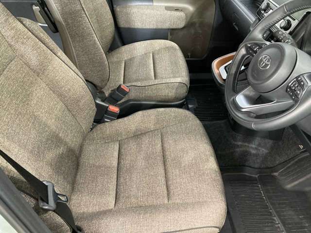 TOYOTA SIENTA HYBRID 2023