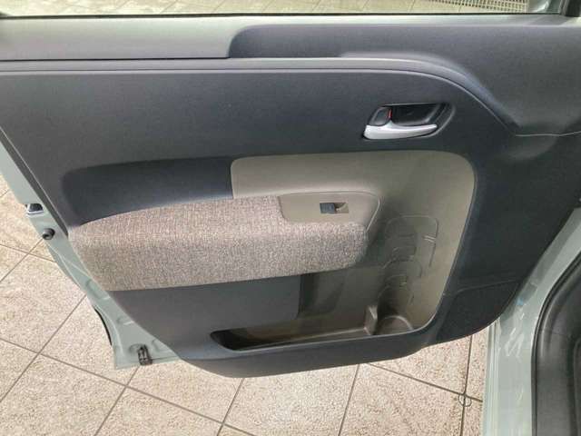 TOYOTA SIENTA HYBRID 2023