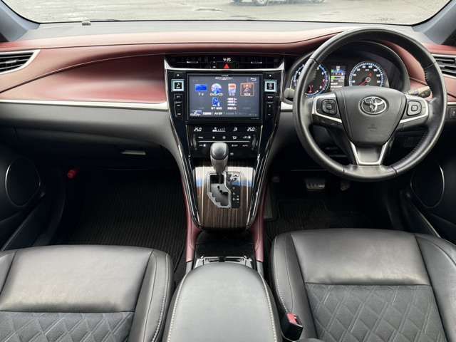 TOYOTA HARRIER 4WD 2014