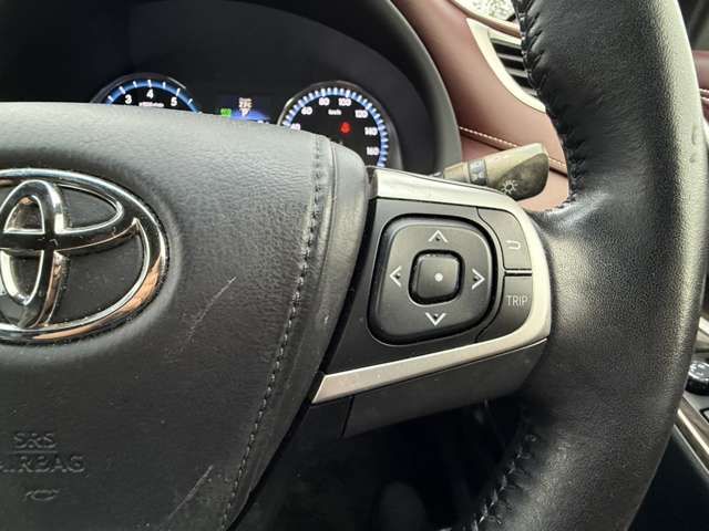 TOYOTA HARRIER 4WD 2014