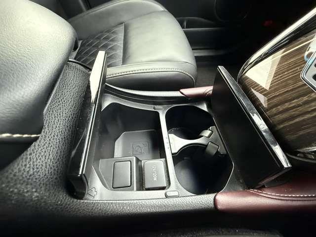 TOYOTA HARRIER 4WD 2014