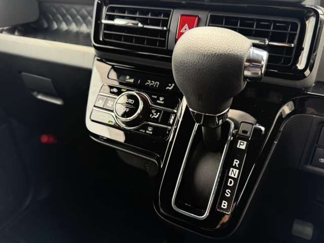 DAIHATSU TANTO 4WD 2019