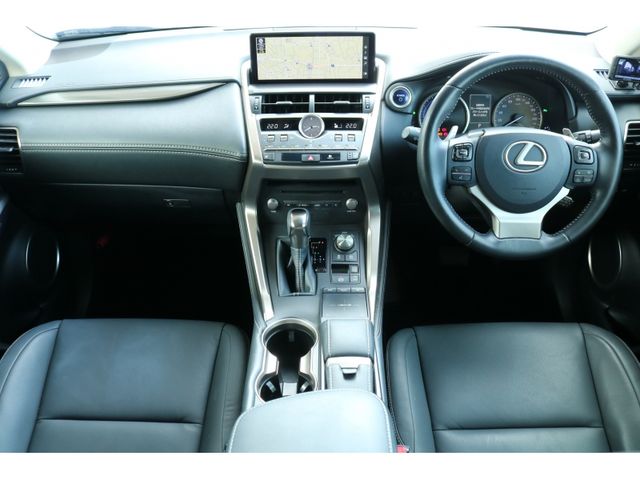 TOYOTA LEXUS NX300h 2018