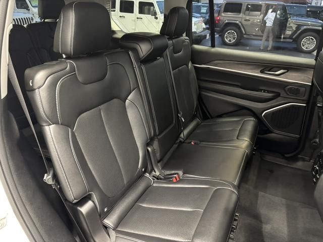 JEEP JEEP GRAND CHEROKEE L 2024