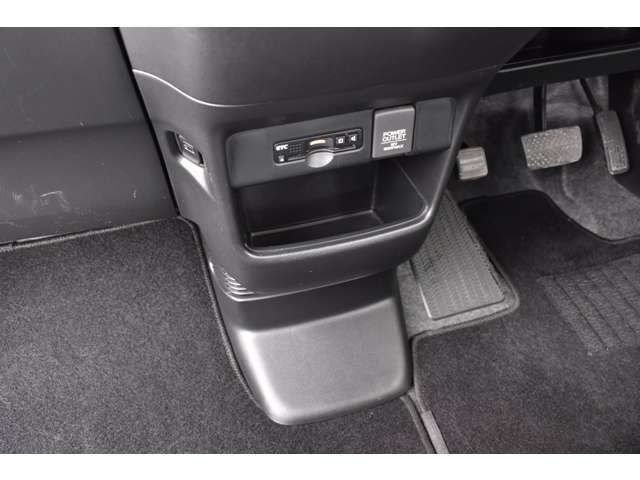 HONDA N BOX CUSTOM 2016