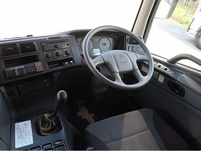 MITSUBISHI FUSOU SUPER GREAT 2014