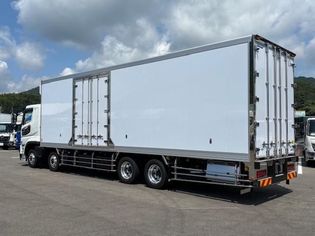 MITSUBISHI FUSOU SUPER GREAT 2025