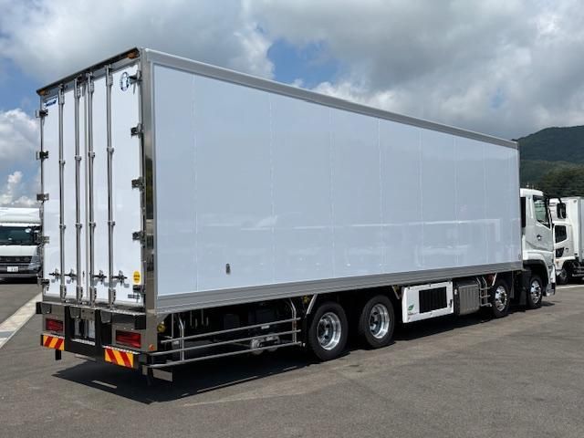 MITSUBISHI FUSOU SUPER GREAT 2025