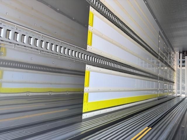 MITSUBISHI FUSOU SUPER GREAT 2025