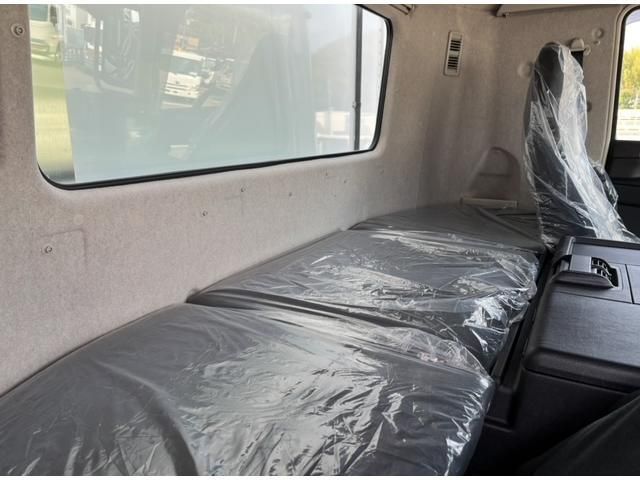 MITSUBISHI FUSOU SUPER GREAT 2025