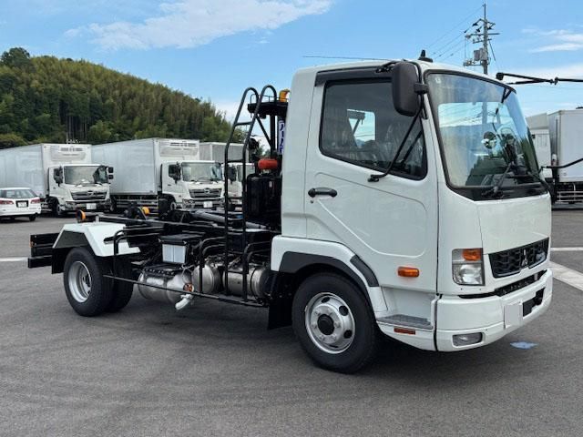 MITSUBISHI FUSOU FIGHTER 2025