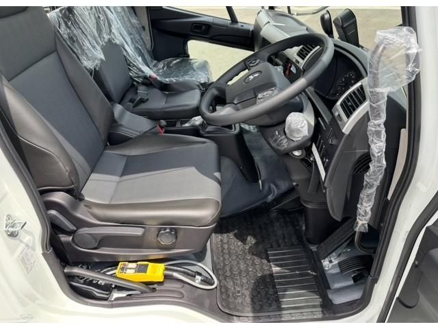 MITSUBISHI FUSOU FIGHTER 2025