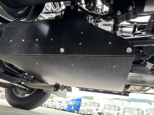 MITSUBISHI FUSOU FIGHTER 2025