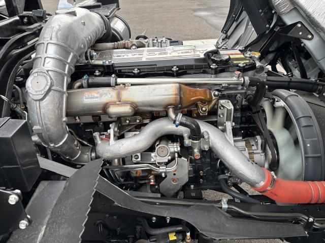 MITSUBISHI FUSOU FIGHTER 2025