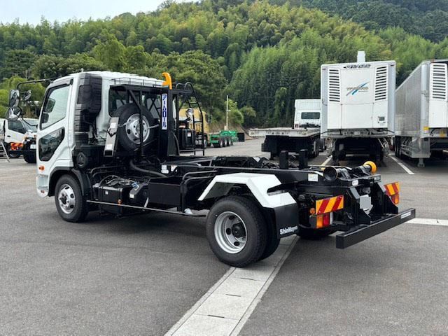 MITSUBISHI FUSOU FIGHTER 2025