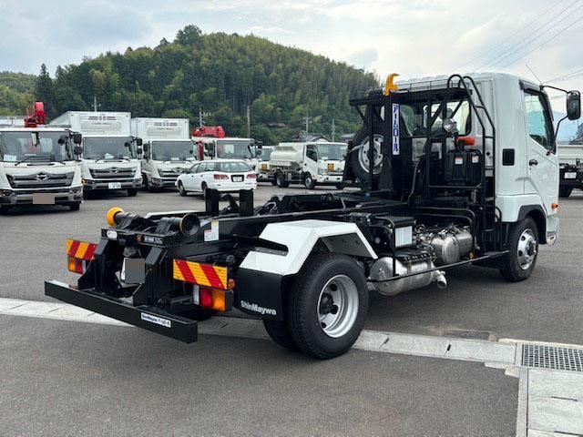 MITSUBISHI FUSOU FIGHTER 2025