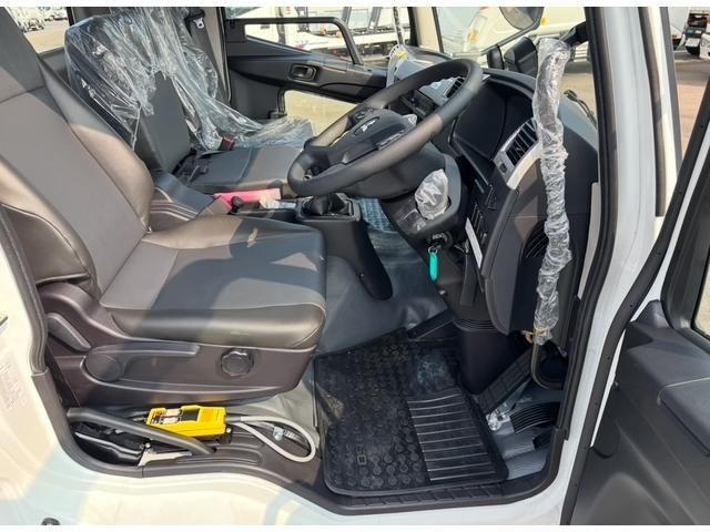 MITSUBISHI FUSOU FIGHTER 2025