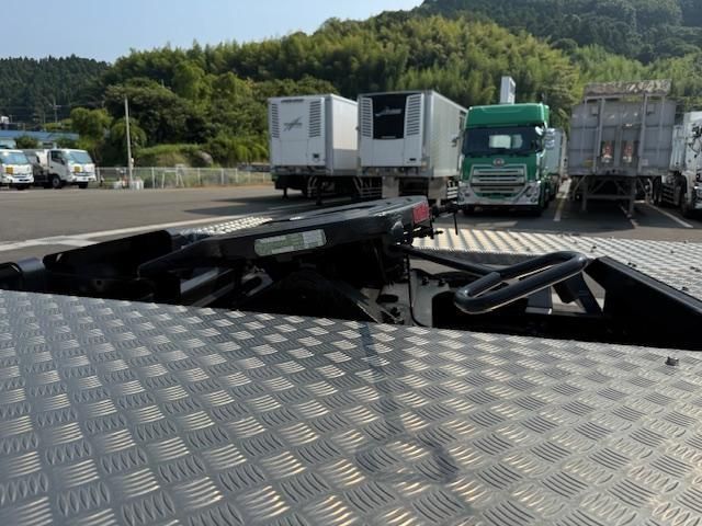 MITSUBISHI FUSOU SUPER GREAT 2025