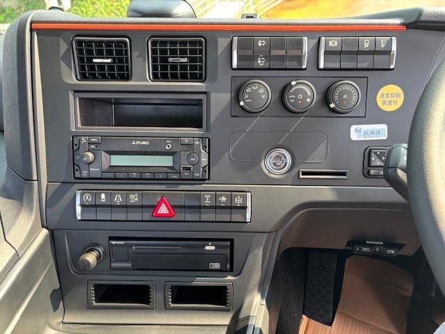 MITSUBISHI FUSOU SUPER GREAT 2025