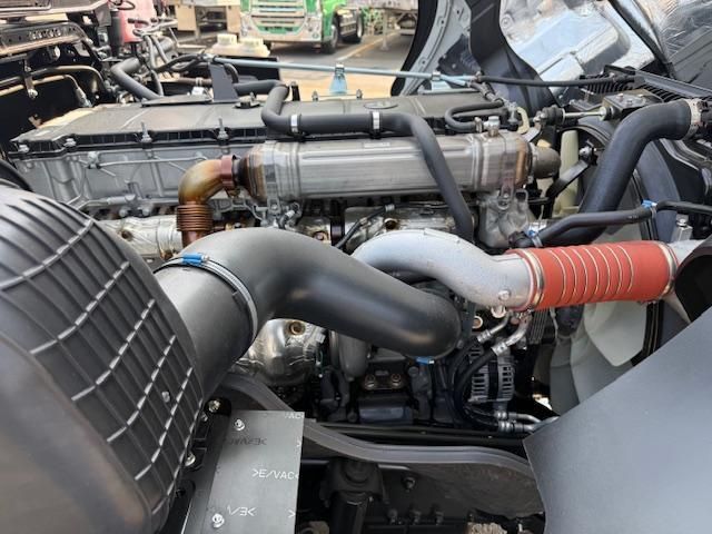 MITSUBISHI FUSOU SUPER GREAT 2025