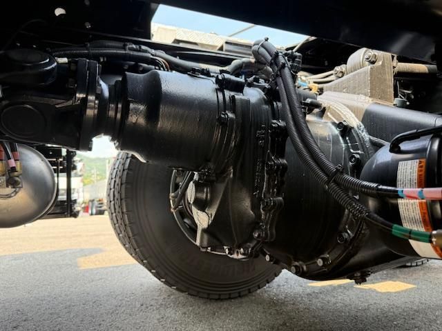 MITSUBISHI FUSOU SUPER GREAT 2025