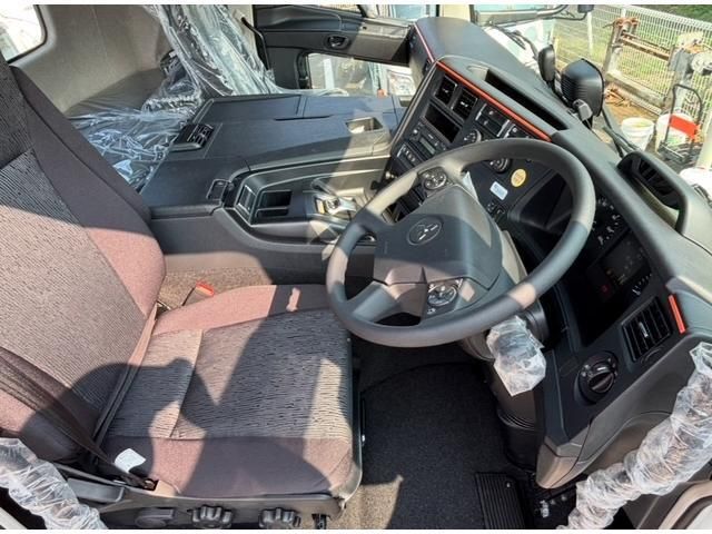 MITSUBISHI FUSOU SUPER GREAT 2025