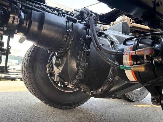 MITSUBISHI FUSOU SUPER GREAT 2025