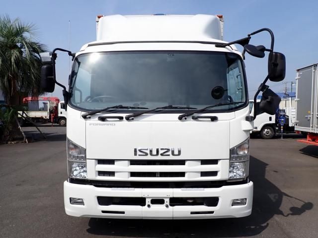 ISUZU FORWARD 2015