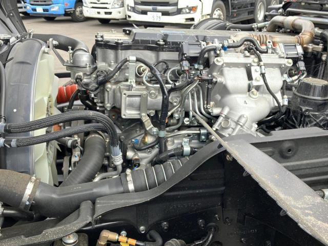 MITSUBISHI FUSOU FIGHTER 2023