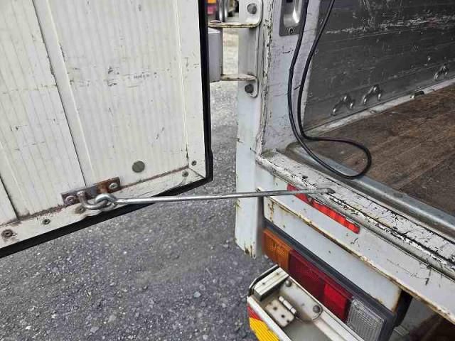 MITSUBISHI CANTER 2016